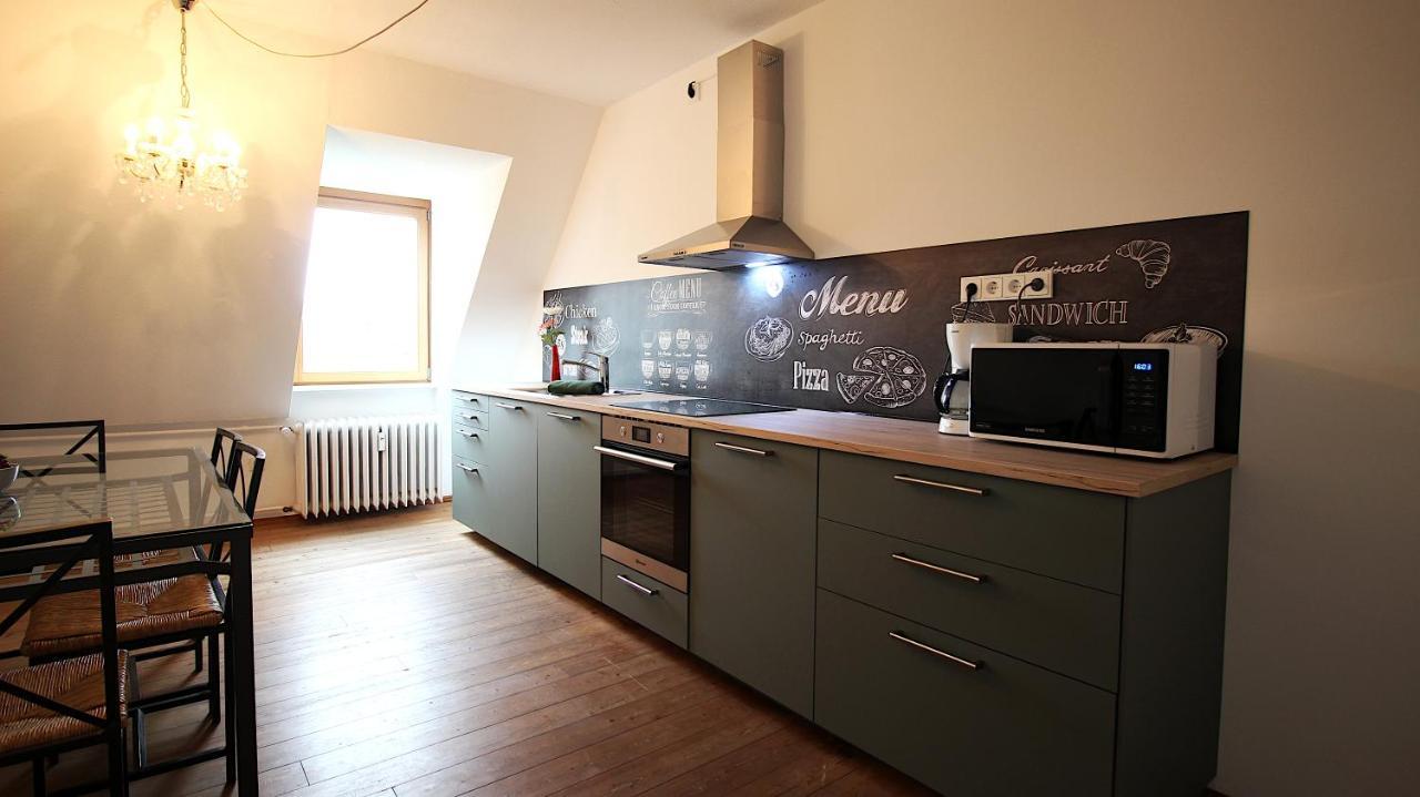 Zentrale Stadtwohnung - Direkt Am Main, Park-Ausblick Вюрцбург Экстерьер фото
